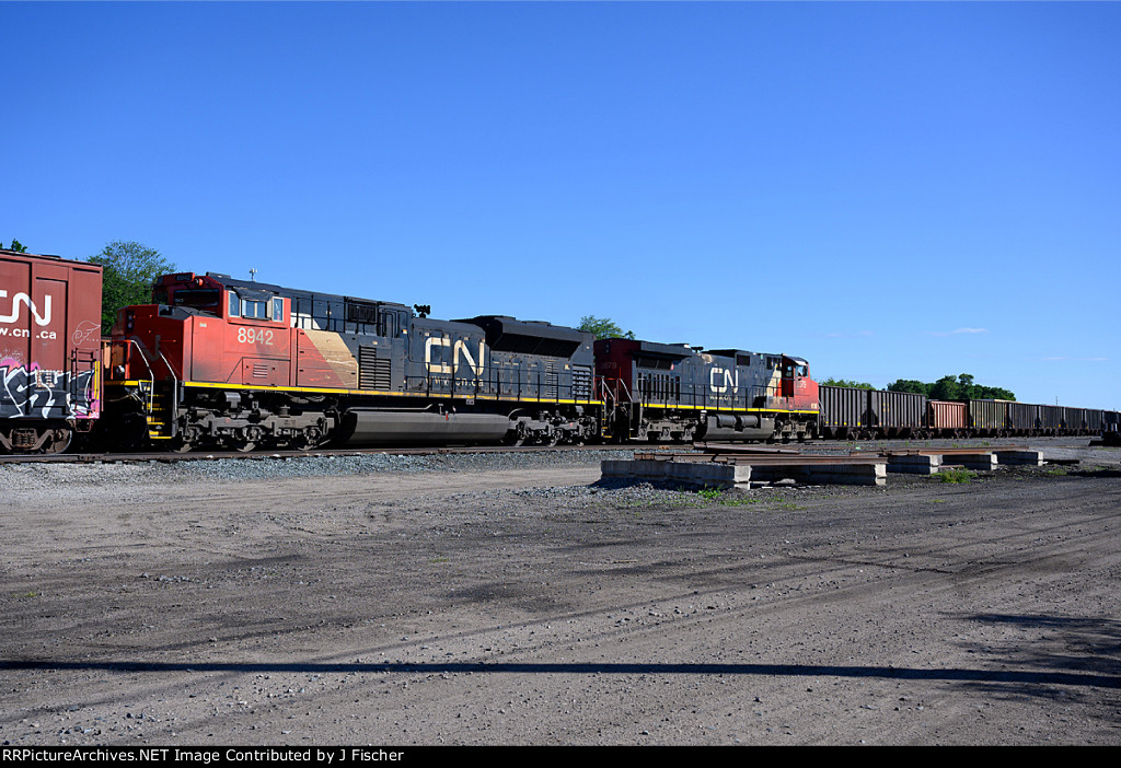 CN 8942